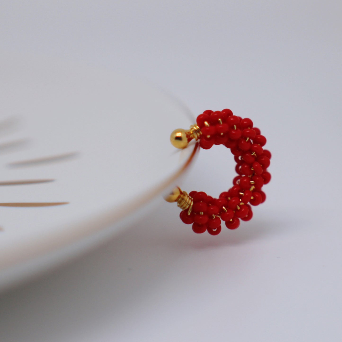 Pop red earcuff