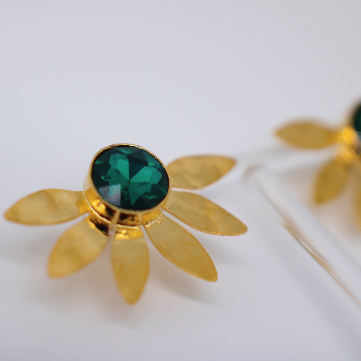 Green cristal flower