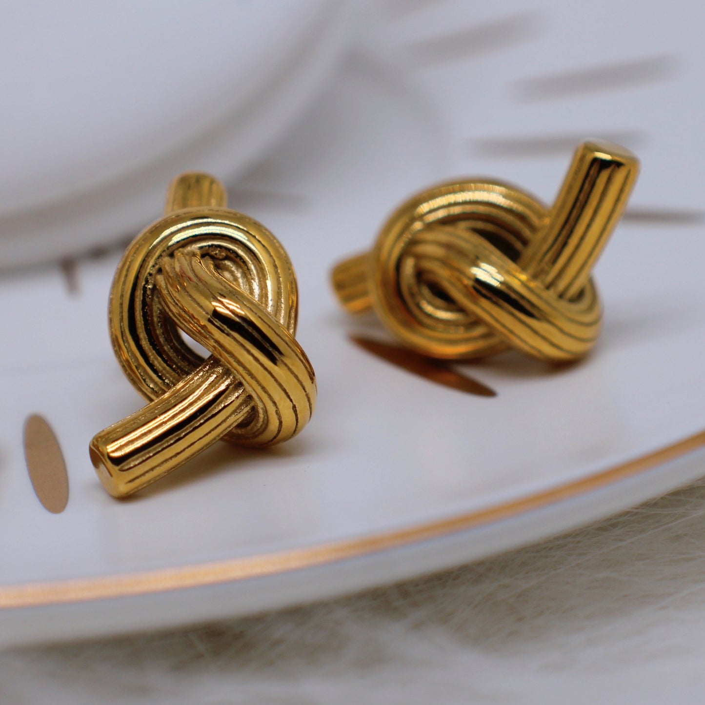 Gold Knot stud