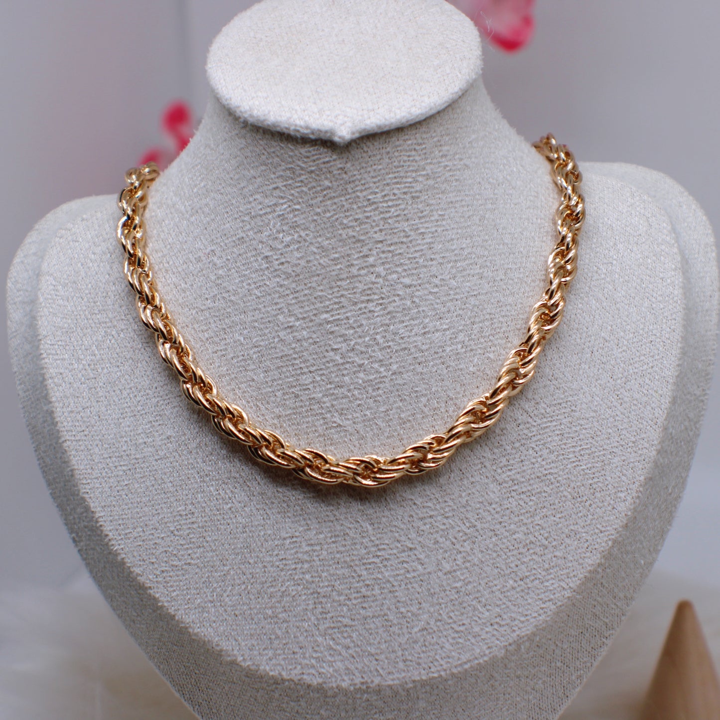 Gold rope chain